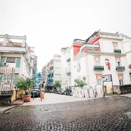 Διαμέρισμα Charming Salvator Rosa 